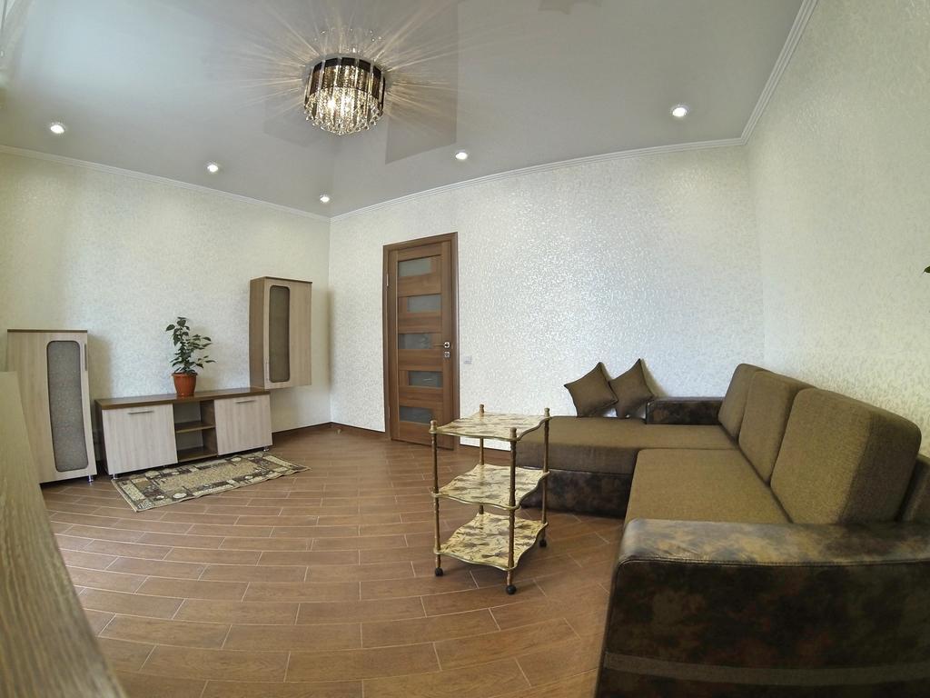 Appartement Naberezhnaya Roshen à Vinnytsia Extérieur photo
